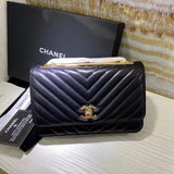 Zivas Charm Effortless Elegance Fashion Handbag (Everyday Luxury Essential) – Close-Up Detail