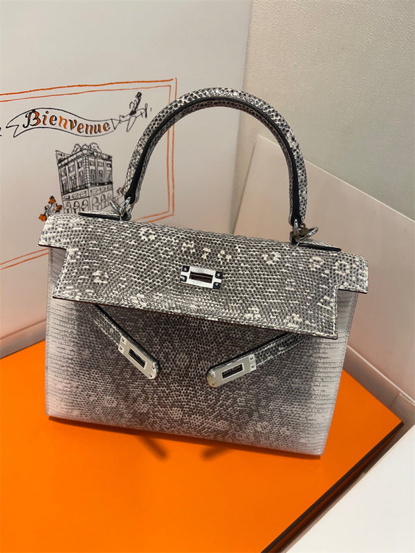  Statement tote bag front view 13