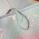 Handle and strap detail of premium refined women's handbag – women's designer-style accessory