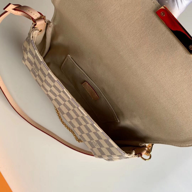 Close-up detail of classic polished women's handbag – women's luxury handbag