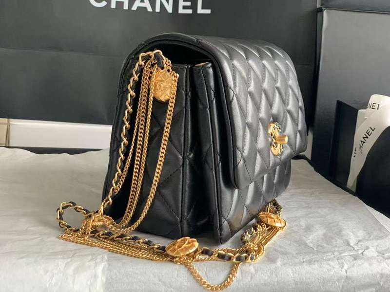 Zivas Charm Refined Structure Everyday Handbag (Considered Detail & Form) – Back View