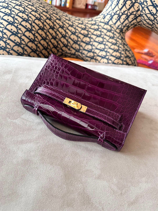 Interior view of minimalist premium bag