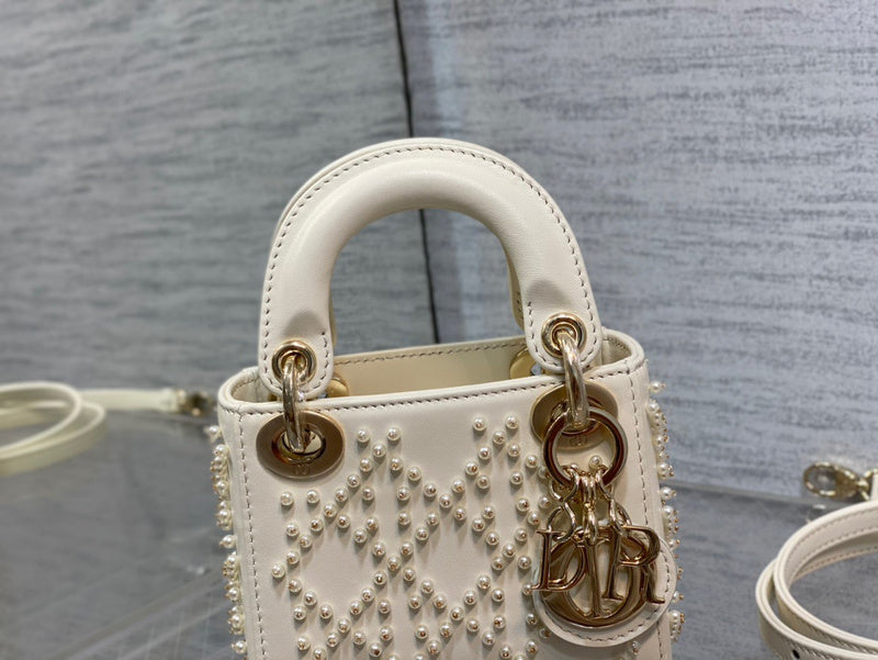 Close-up detail of elevated sleek women's handbag – women's designer-style accessory