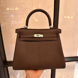  shopper bag interior and compartment view