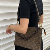  Minimalist tote bag front view 13