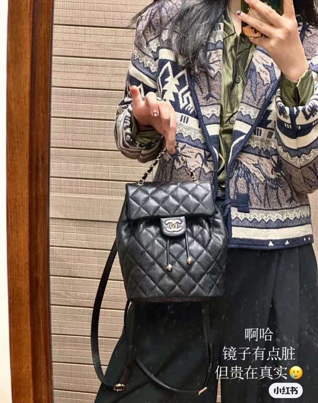 Zivas Charm Refined Everyday Style Luxury Handbag (Timeless Wardrobe Addition) – Side Profile