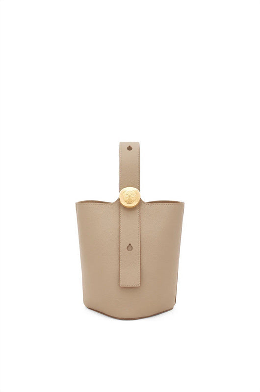 Ziva's Charm handbag – front view (16cm*16cm*19.5cm)