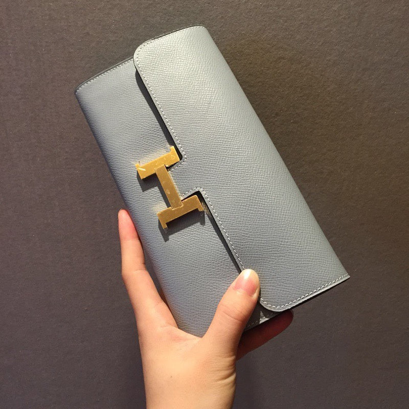 Close-up detail of everyday-ready bag design