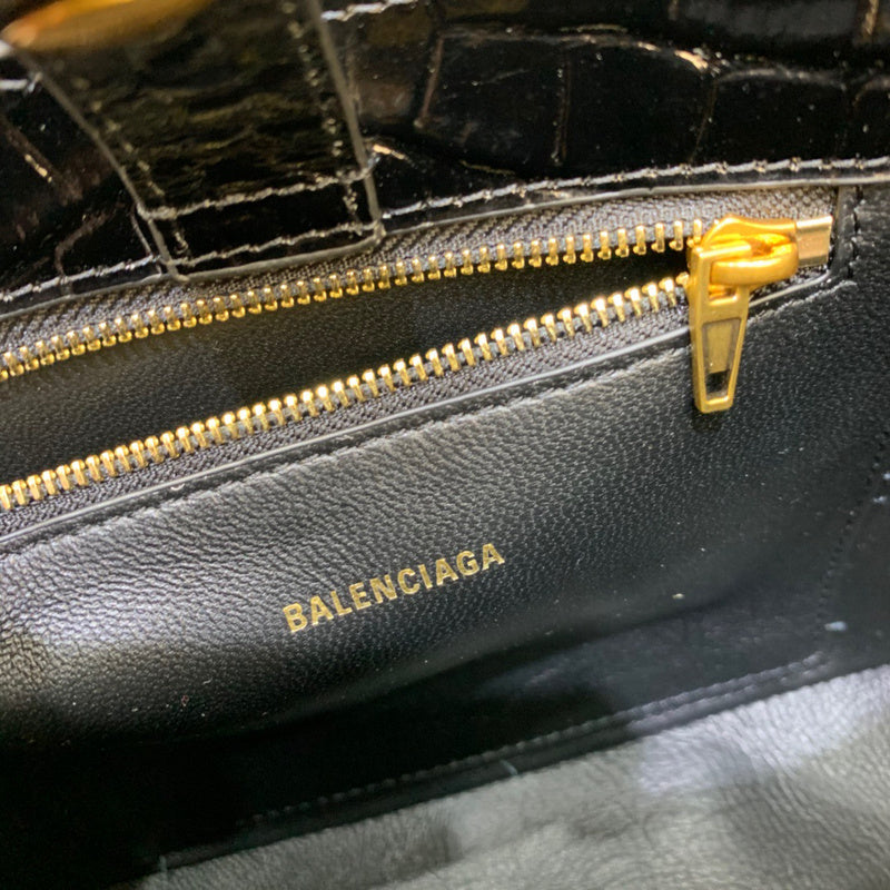 Timeless Premium PU Leather Handbag - Modern Structured Build | Women's Premium Handbag #392 - texture close-up (image 9) of designer-inspired handbag
