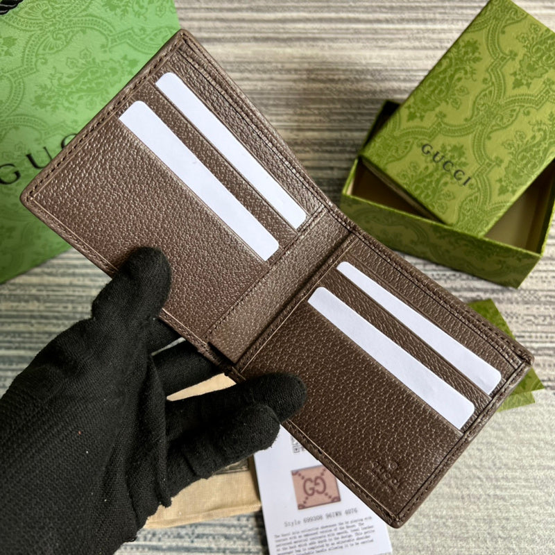 Interior view of everyday-luxe signature women's handbag – women's luxury handbag