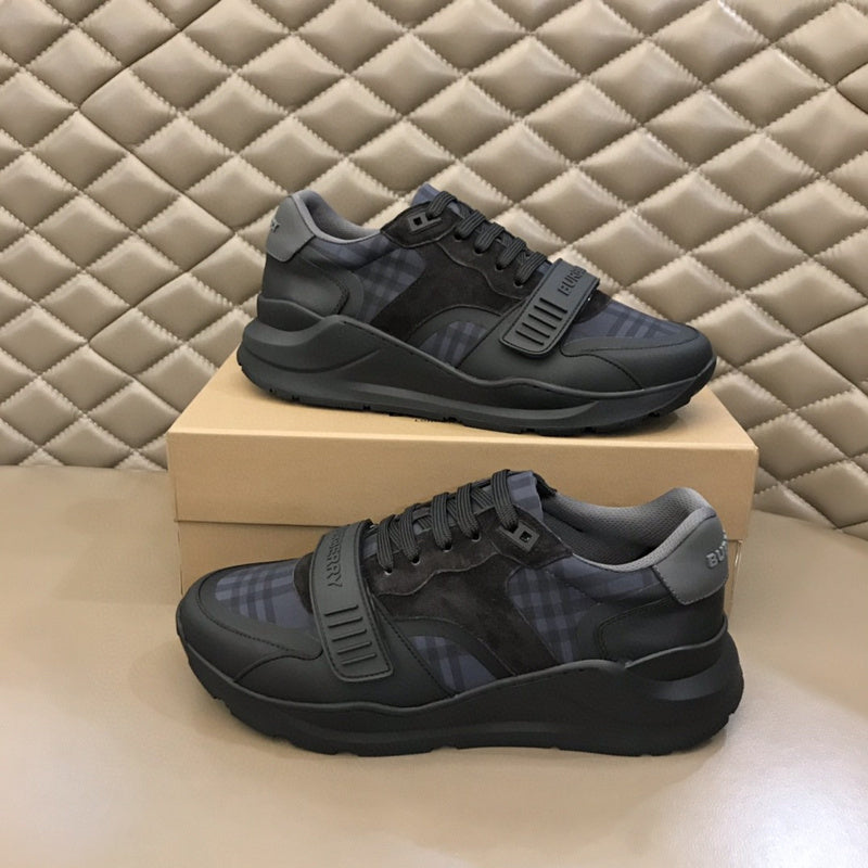 Burberry shoes Style 159 - packaging and accessories