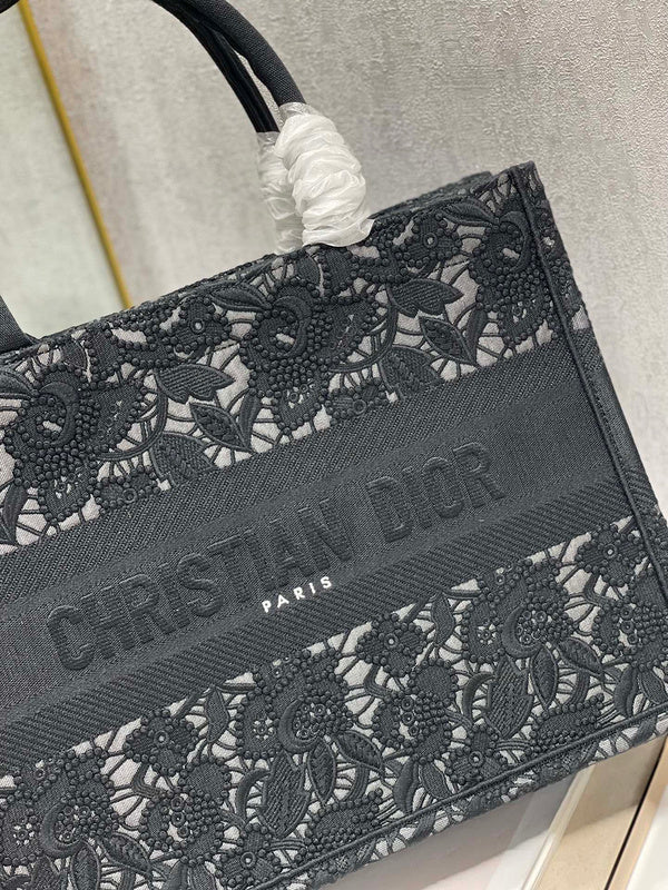 Styled lifestyle shot of everyday-luxe signature women's handbag – women's premium purse