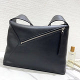 Ziva's Charm handbag – close-up view (33.5cm*16.5cm*24cm)