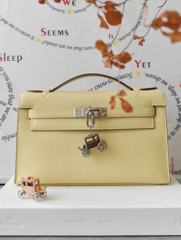 Interior view of sculpted premium bag