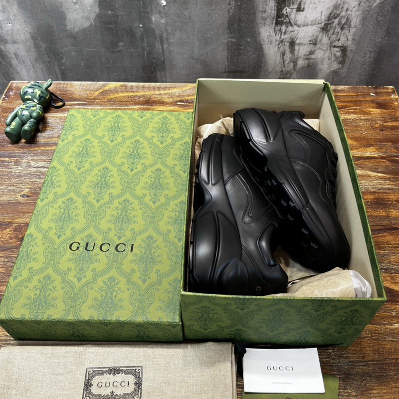 Gucci fresh white-and-black luxury sneakers view 9 signature lace-up style