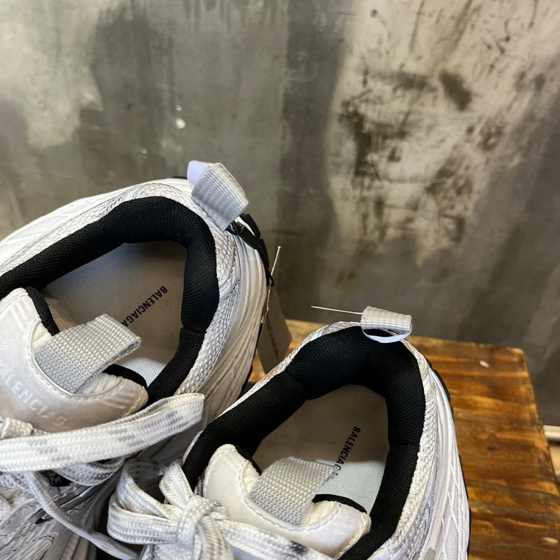 Balenciaga Tan Block Heel Pumps - Heel Detail View