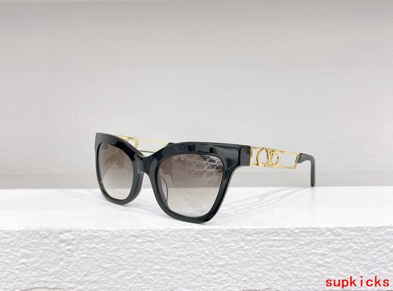 Front view of Louis Vuitton unisex sunglasses