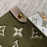 Handle and strap detail of statement chic women's handbag – women's everyday handbag