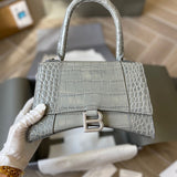 Ziva's Charm handbag – detail view (one versatile size)