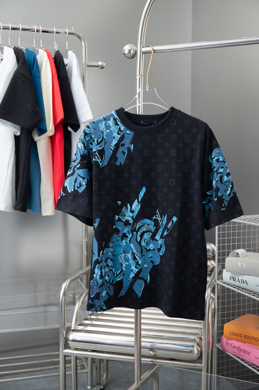 Back view of Louis Vuitton cotton t-shirt with logo-detail design