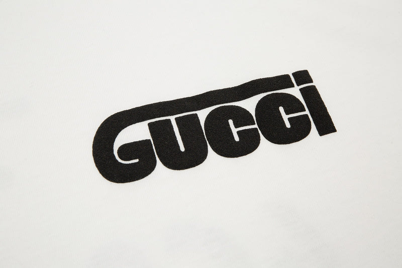 Full styled look of Louis Vuitton cotton t-shirt with everyday silhouette