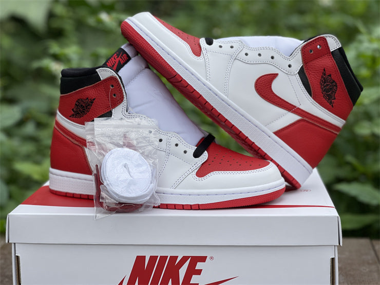 Nike Men's & Women's Luxury Lifestyle Trainers — Style 219 hardware detail