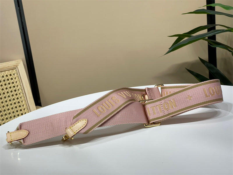  crossbody bag interior and compartment view 15