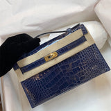  smart carryall bag styled with outfit 36