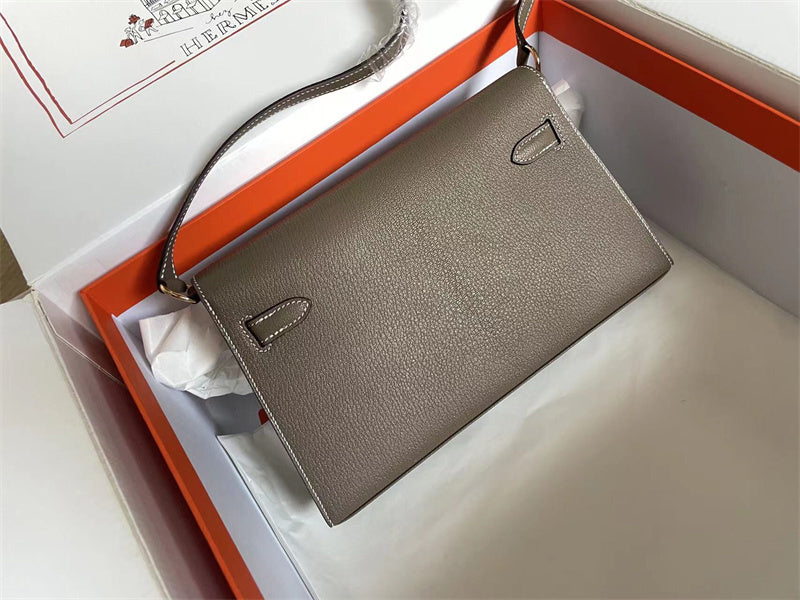 everyday bag interior and compartment view 15