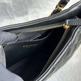 Zivas Charm Streamlined Design Everyday Handbag (Modern Wardrobe Staple) – Close-Up Detail