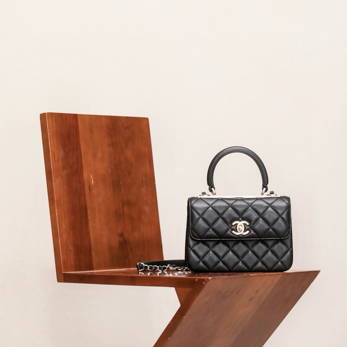 Chanel 24C Mini Trendy Bag detail shot – authentic designer craftsmanship