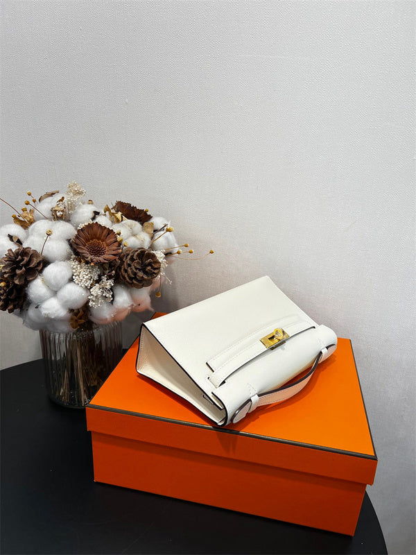  classic shoulder bag styled with outfit