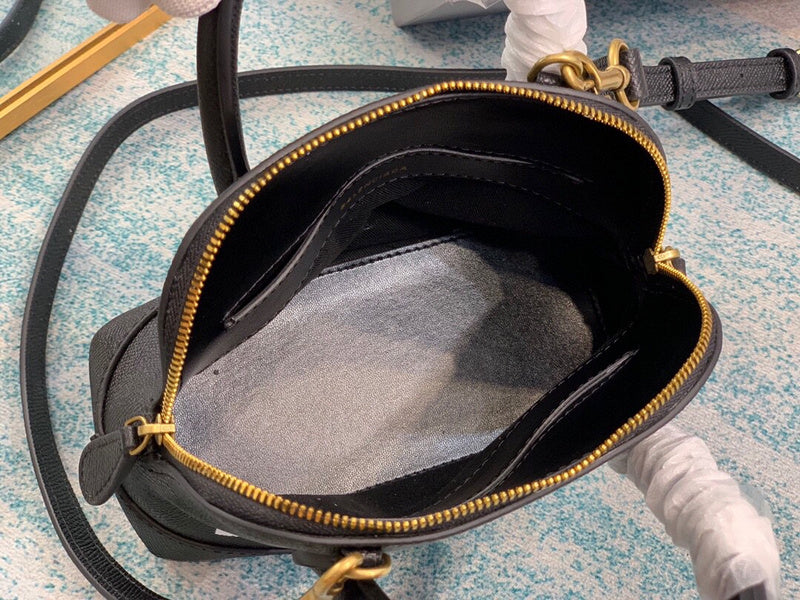 Contemporary Vegan Leather Handbag - Versatile Everyday Design | Women's Premium Handbag #662 - product detail shot (image 10) of designer-inspired handbag