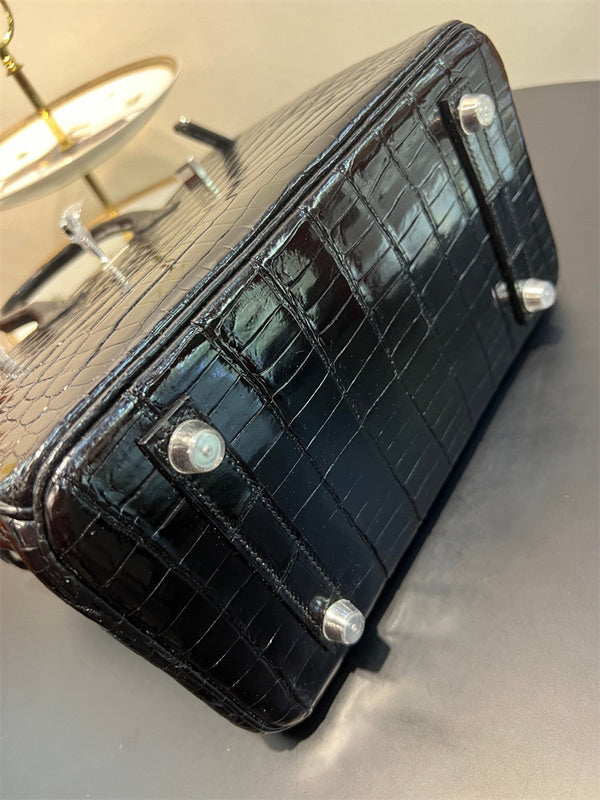Interior view of poised premium bag