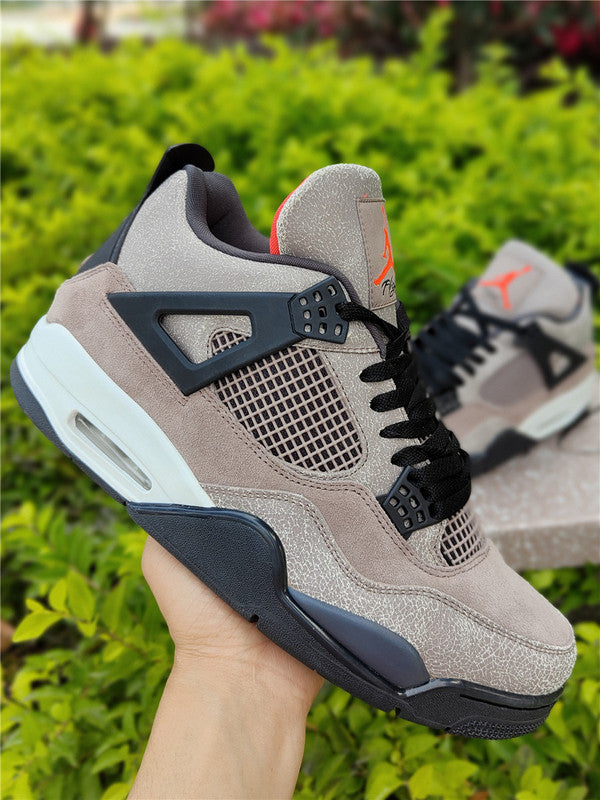 Nike classic monochrome luxury sneakers view 12 low-top design