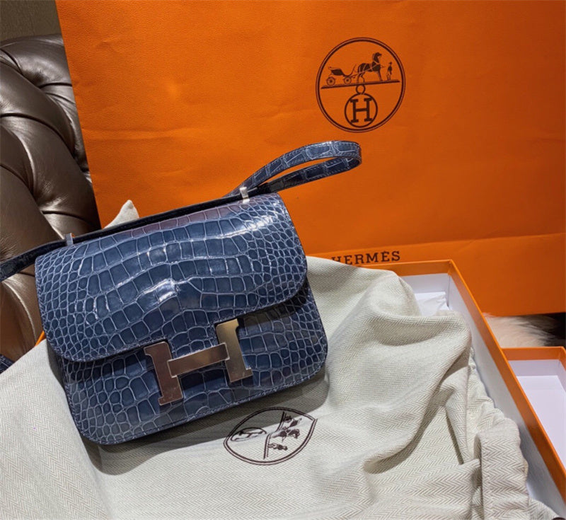  Clean-Lined satchel carried on shoulder