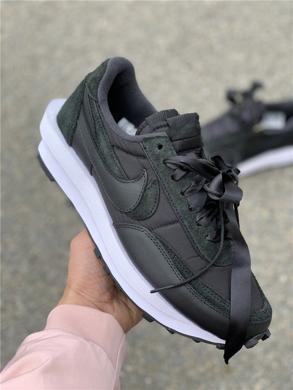 Nike Men's & Women's Premium Low-Top Trainers — Style 025 front view