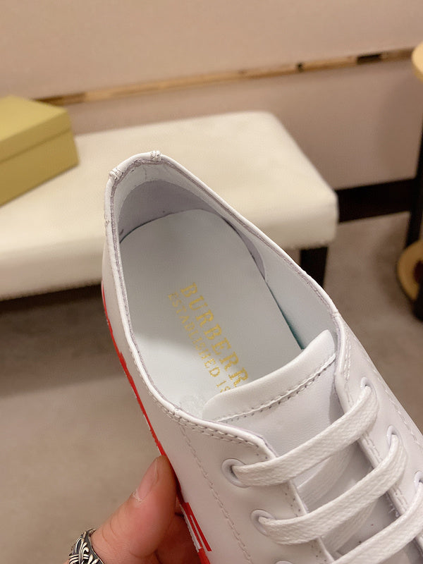Burberry shoes Style 426 - logo and branding close-up