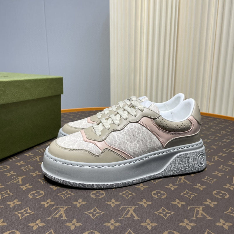 Gucci clean off-white luxury sneakers view 8 padded collar comfort