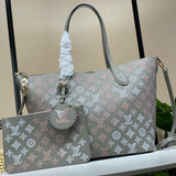  Tailored crossbody bag front view 7