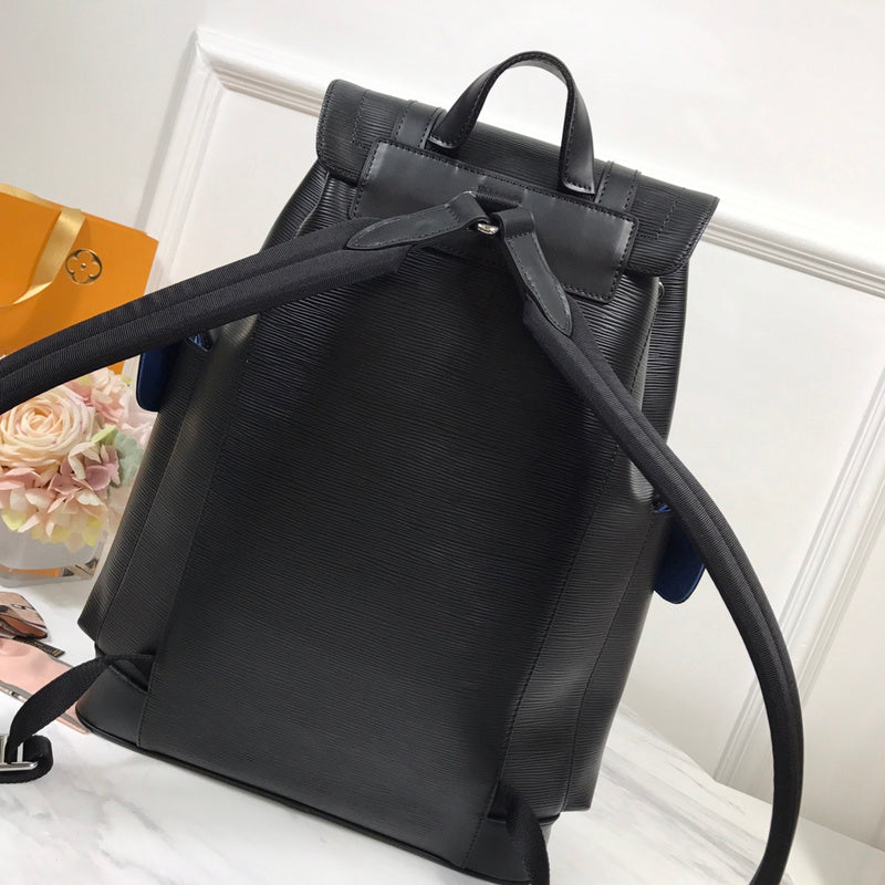 Interior view of structured chic women's handbag – women's luxury accessory