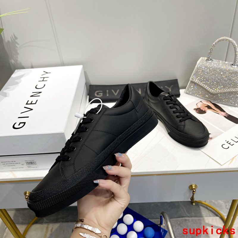 Givenchy shoes Style 114 - packaging and accessories
