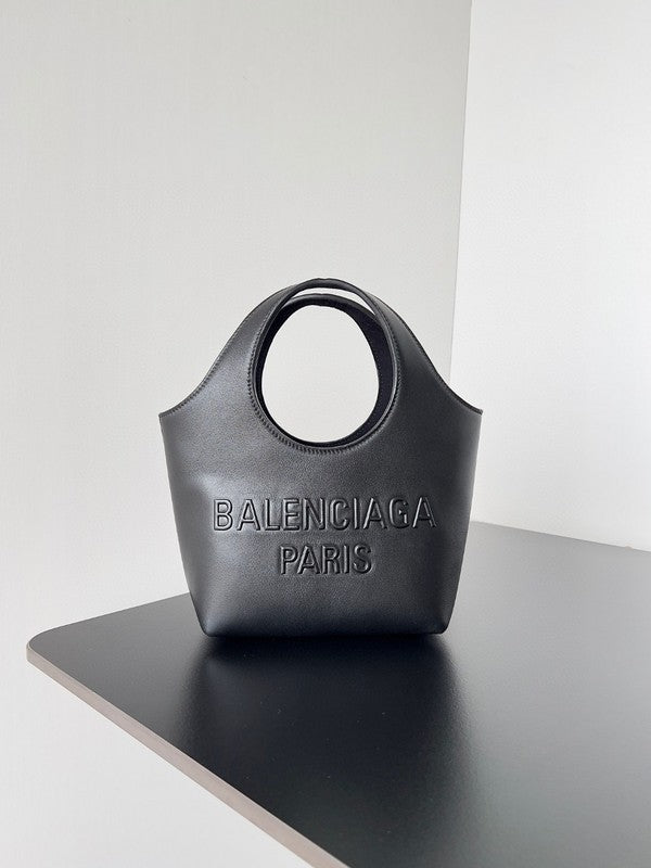 Zivas Charm Modern Minimalist Look Statement Handbag (Elevated Daily Companion) – Angled View