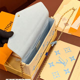  Signature carryall bag front view 19