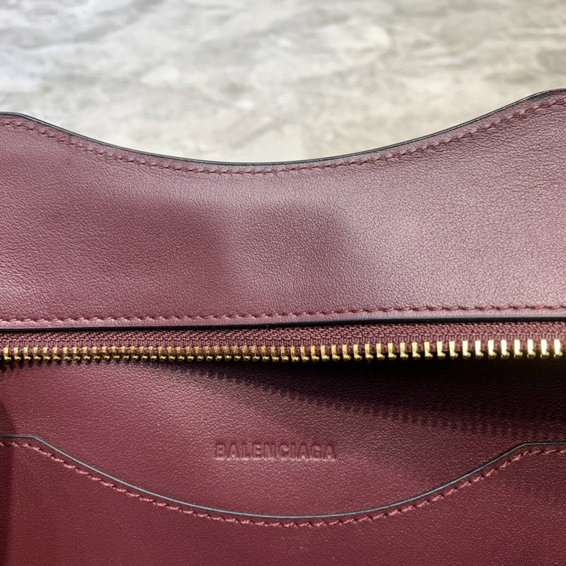 Sophisticated Faux Leather Handbag - Versatile Everyday Design | Women's Everyday Carry Handbag #625 - alternate angle view (image 8) of designer-inspired handbag
