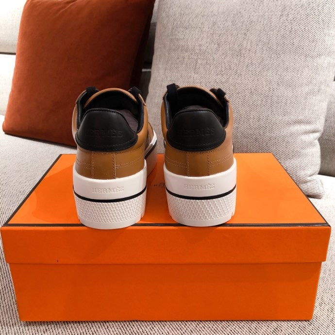 Hermes shoes Style 393 - top view showing design