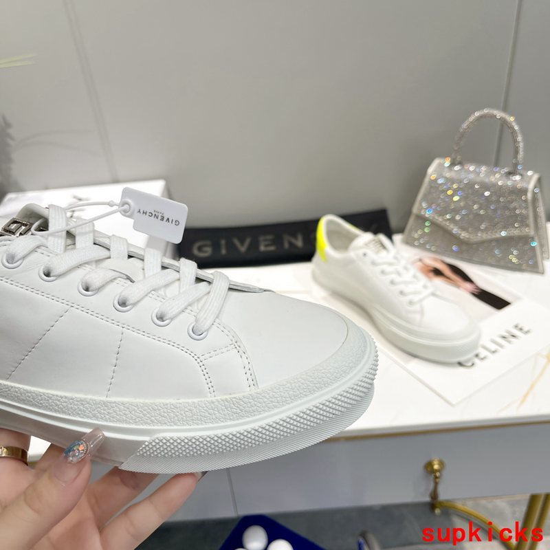 Givenchy shoes Style 110 - packaging and accessories
