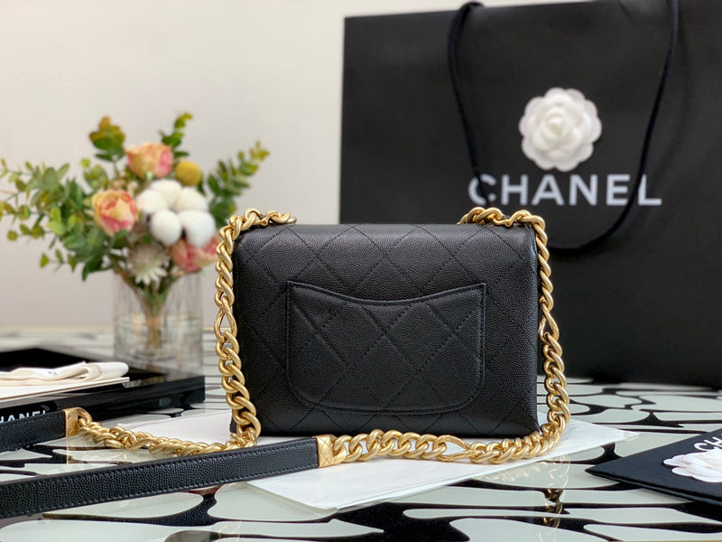  mid purse view 9