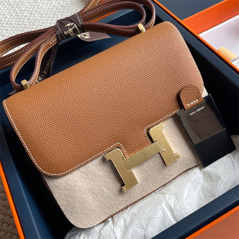 Streamlined bag shown from front angle