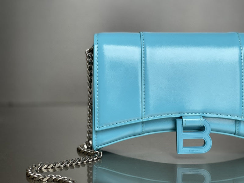 Zivas Charm Refined Everyday Style Statement Handbag (Effortless Style Upgrade) – Back View
